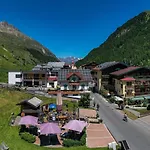 & Alpinhotel Post Hotel Vent