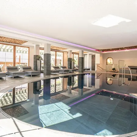 & Alpinhotel Post Hotel