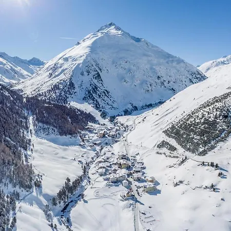& Alpinhotel Post Hotel 4*