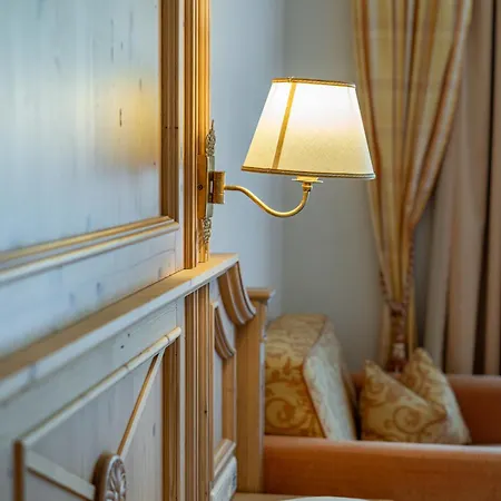 Hotel & Alpinhotel Post 4*