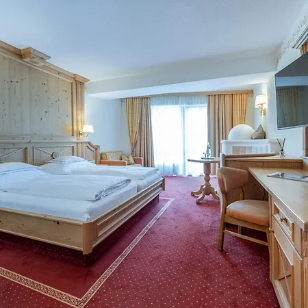 & Alpinhotel Post