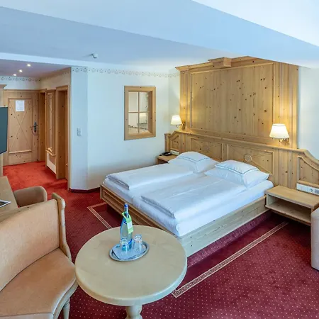 Hotel & Alpinhotel Post
