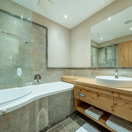 & Alpinhotel Post فندق فنت