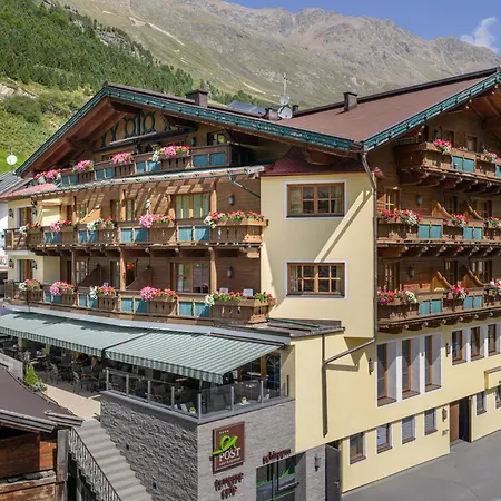 & Alpinhotel Post فنت